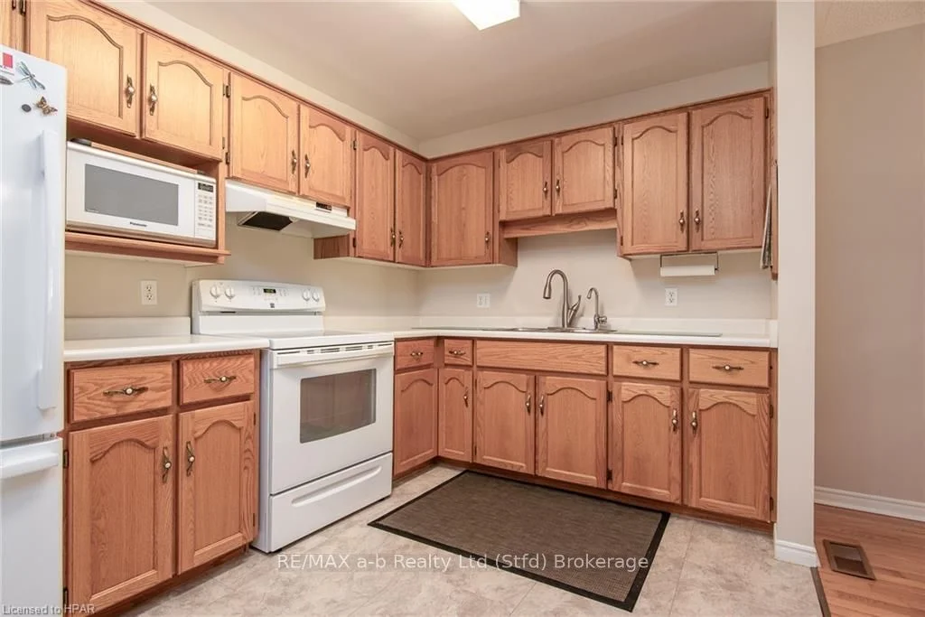 300 JOHN Street S 47, Stratford, ON N5A 7V5