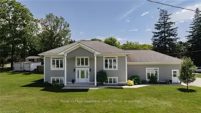 Detached in Central Huron