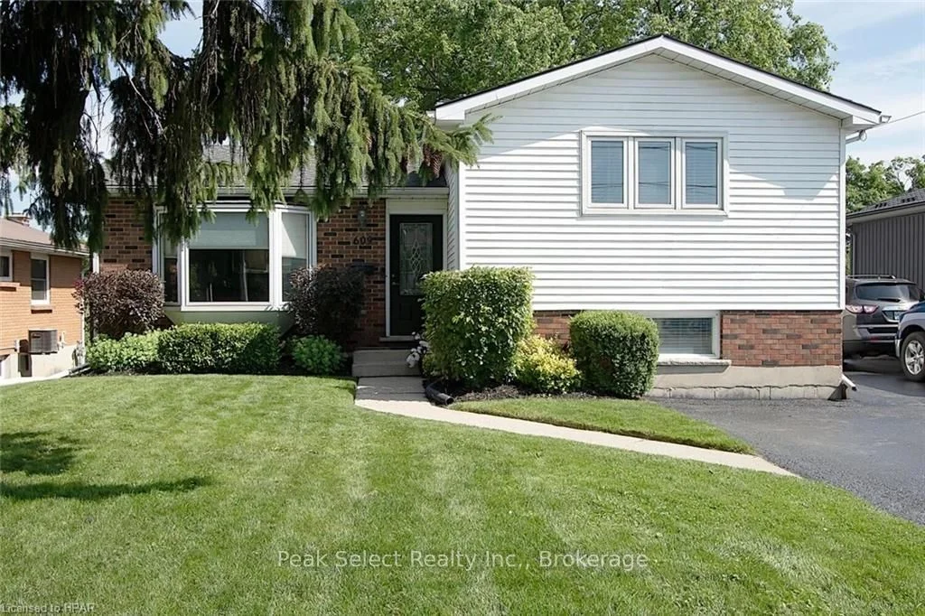 Detached in St. Marys