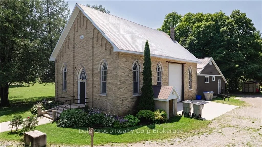 Detached in West Perth