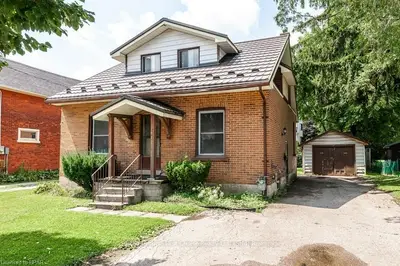 Detached in Stratford