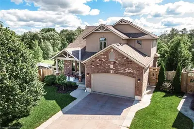 Detached in Stratford
