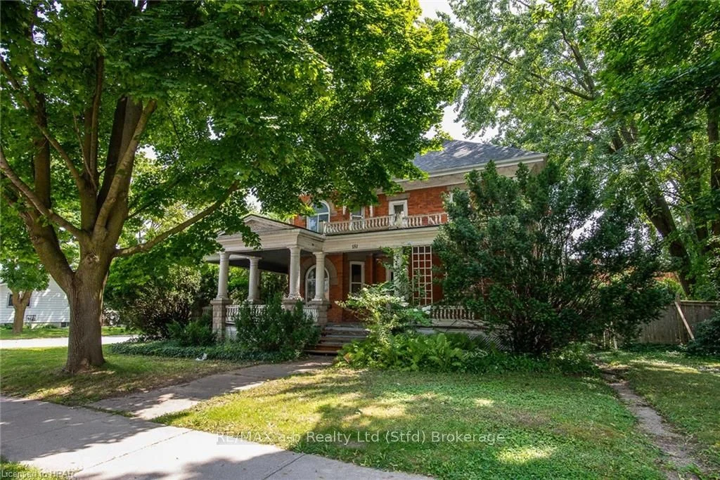 Detached in West Perth