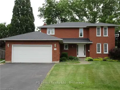 Detached in Brantford