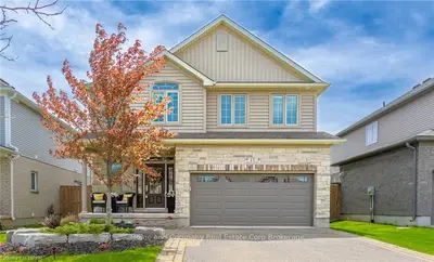 17 Brown Street, Stratford, On N5a 0b8