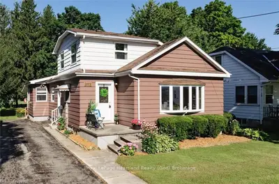 Detached in South Huron