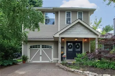 35 Burritt Street, Stratford, On N5a 4w6