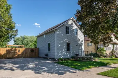 38 West William Street, Huron East, On N0k 1w0