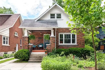 Detached in Stratford