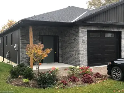 57 George Street E, Huron East, On N0k 1w0