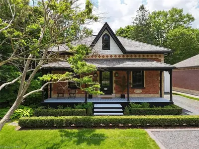 Detached in Stratford