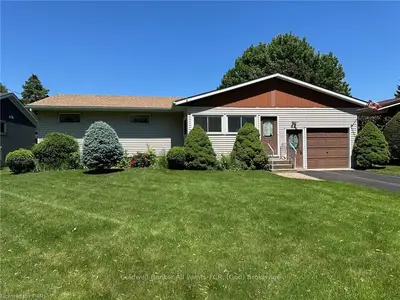 Detached in Goderich