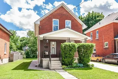 67 Perth Street, Stratford, On N5a 3x8