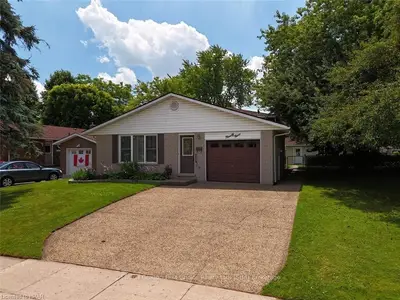 Detached in Stratford
