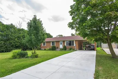 53 William Street, Huron East, On N0k 1w0