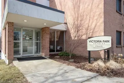 #202 97 Huron Street, Stratford, On, N5a 5s7