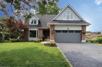 63 Crawford Street, Stratford, On N5a 7s1
