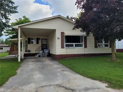 28 Briarwood Crescent, North Huron, On N0g 2w0