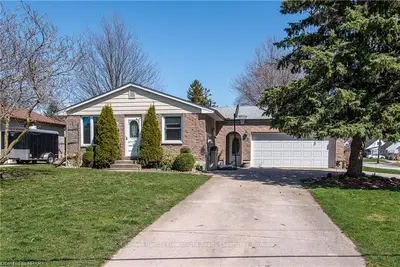 34 Quebec Road, Huron East, On N0m 1l0