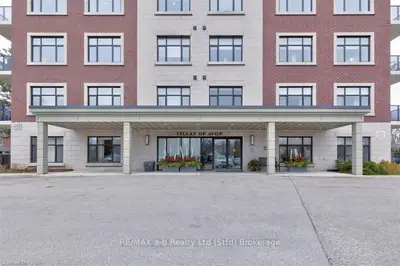 255 John Street N 412, Stratford, On N5a 0g7
