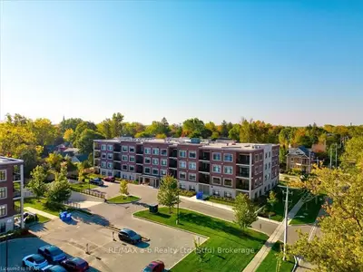 #111 235 John Street N, Stratford, On, N5a 0h9