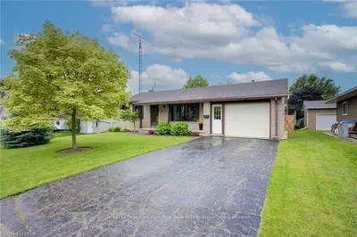 6 Adelaide Street, Perth East, On N0k 1m0
