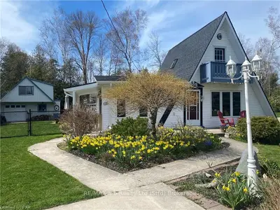 805 Woodhaven Rd Road, Huron-kinloss, On N2z 2x3