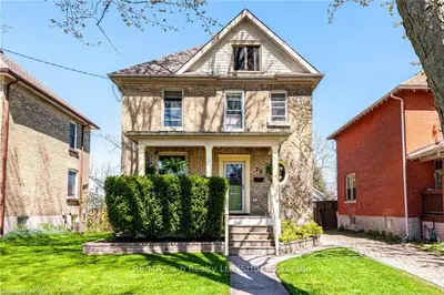 79 Mowat Street, Stratford, On N5a 2b8