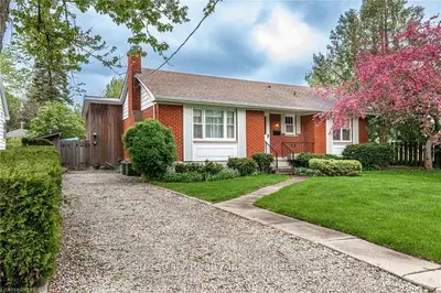 55 Mercer Street, Stratford, On N5a 6j7