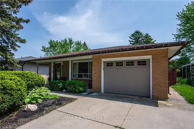 19 Hickory Lane, Stratford, On N5a 6y5