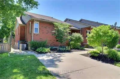 Semi-Detached in St. Thomas