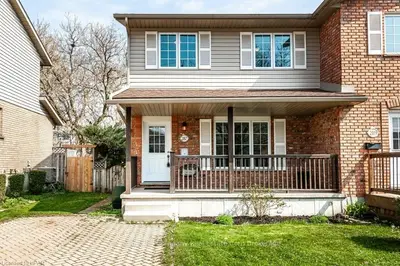 287 Railway Avenue, Stratford, On N5a 2j3