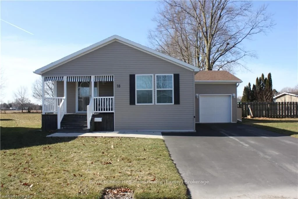18 BOND Street, Strathroy-Caradoc, ON N7G 0C5
