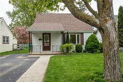 38 Portia Boulevard, Stratford, On N5a 4v5