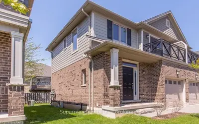#7 112 North Centre Road, London North, On, N5x 0g9