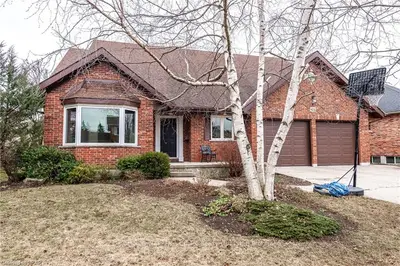 279 Woods Street, Stratford, On N5a 7t4