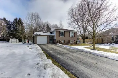 290 Forest Glen Drive, Wellington North, On, N0g 2l2