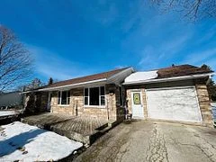 28 Wragge Street E, South Bruce, On N0g 2s0