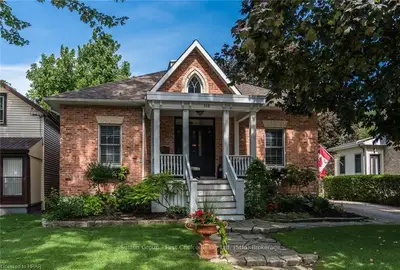 146 Cobourg Street, Stratford, On N5a 3e8