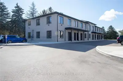379 Romeo Street 26, Stratford, On N5a 6s2