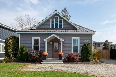 243 James Street S, St. Marys, On N4x 1b7