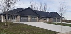 14 CRESCENT Drive, Huron East, ON N0M 1L0