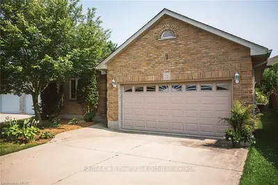 11 Cluff Court, Stratford, On N4z 1j2