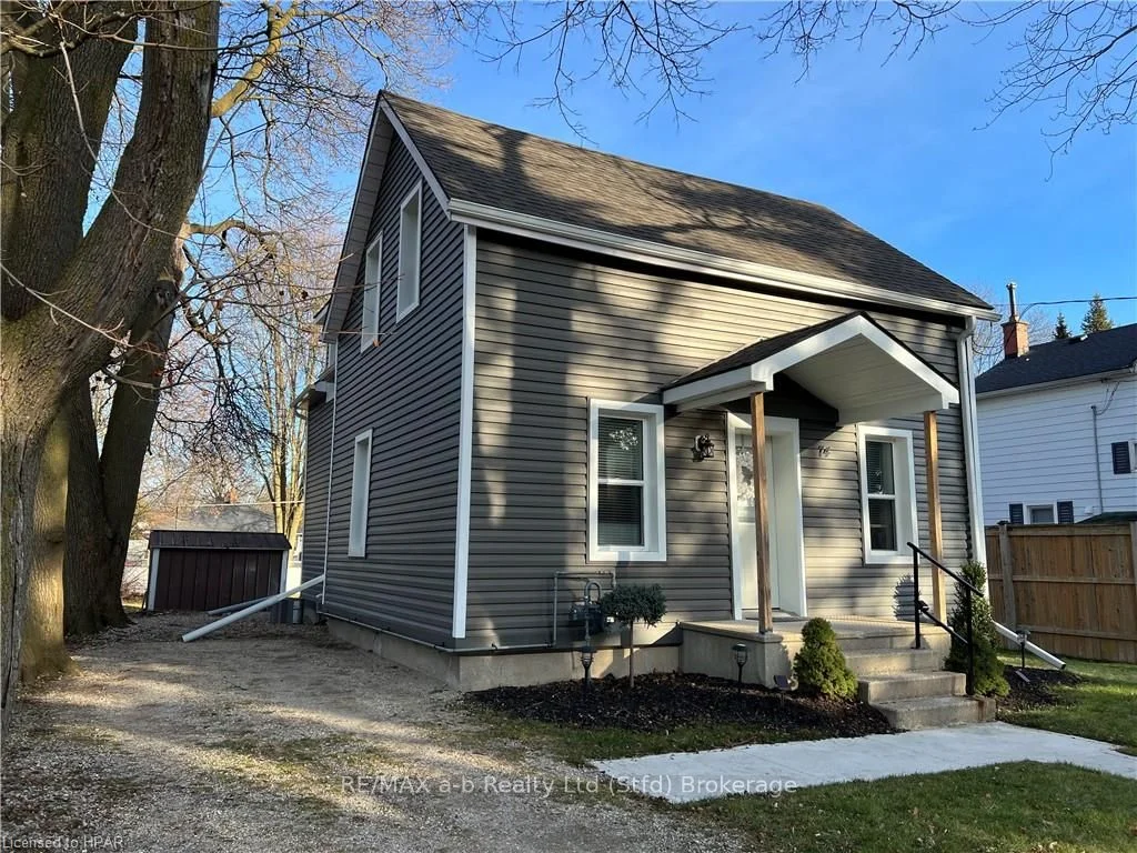 74 Louise Street, Stratford, On N5a 2e4