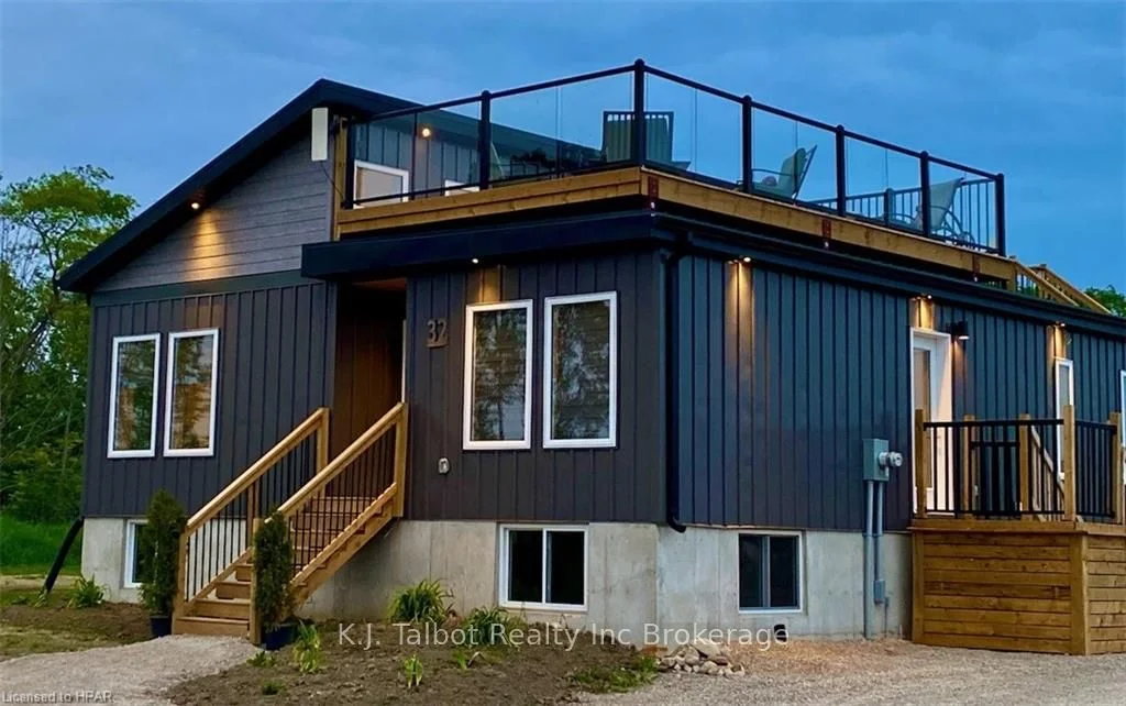 32 SYDENHAM Street, Ashfield-Colborne-Wawanosh, ON N7A 3X9
