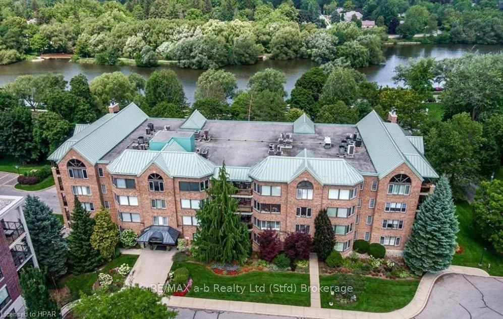30 Front Street 403, Stratford, On N5a 7s3