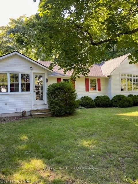 37 Tuyll Street, Bluewater, On N0m 1g0