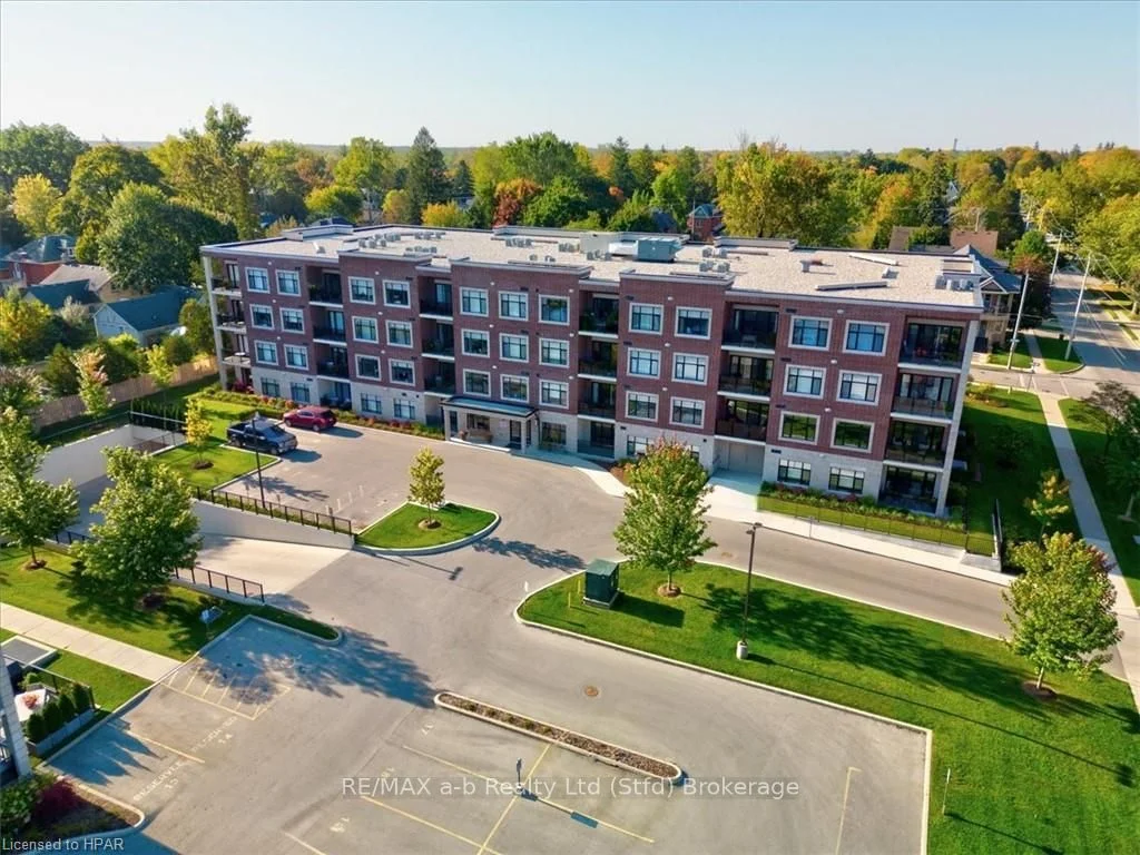 235 JOHN Street 109, Stratford, ON N5A 0H9