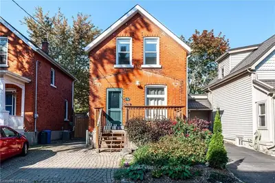 132 KING Street, Stratford, ON N5A 4R9
