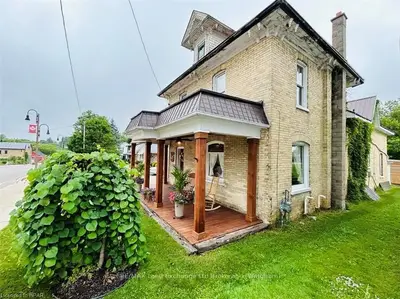 3 CLINTON Street N, South Bruce, ON N0G 2W0